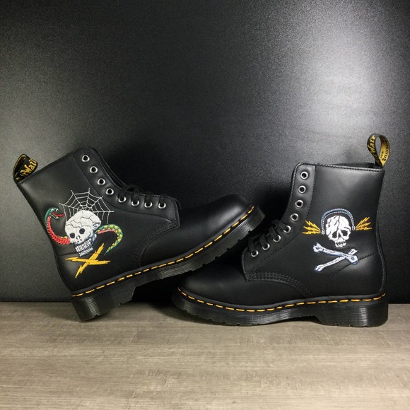 Dr. Martens 1460 Souvenir Embroidered Black Leather Boots Women's 7 Men's 6 - Picture 4 of 6